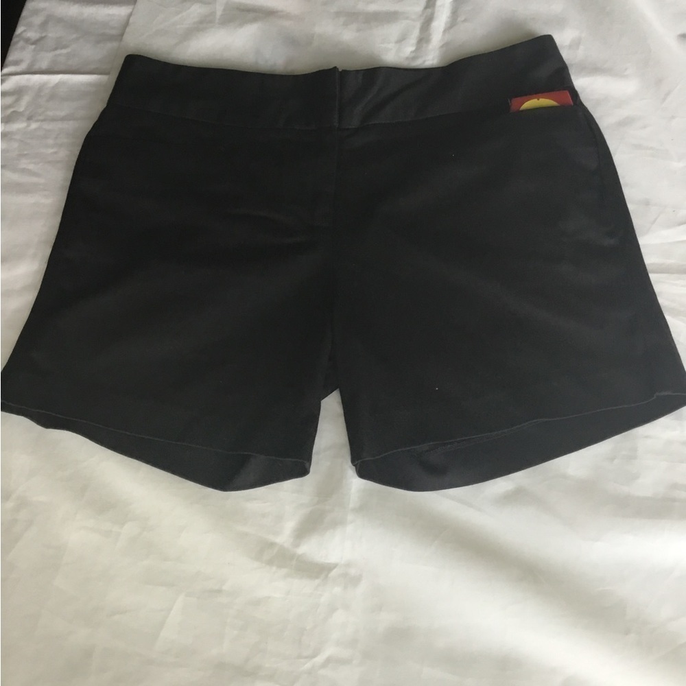 THE LIMITED 5” WOMEN CHINO FLAT FRONT BLACK SHORT SIZE 6